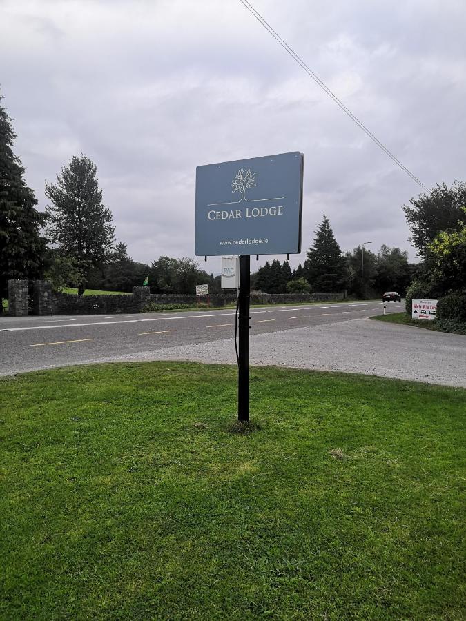 Cedar Lodge Killarney Exterior photo